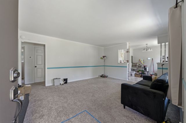 535 Donna Dr, Clarksville, TN 37042