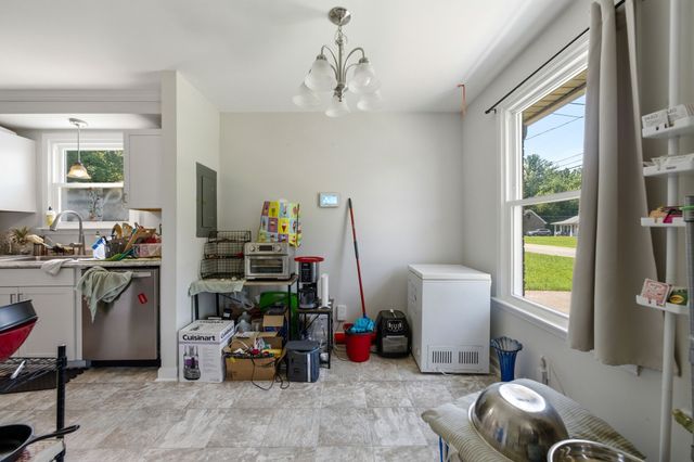 535 Donna Dr, Clarksville, TN 37042