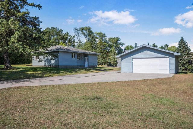 1300 Harbor Lane N, Plymouth, MN 55447