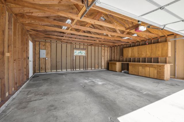 1300 Harbor Lane N, Plymouth, MN 55447