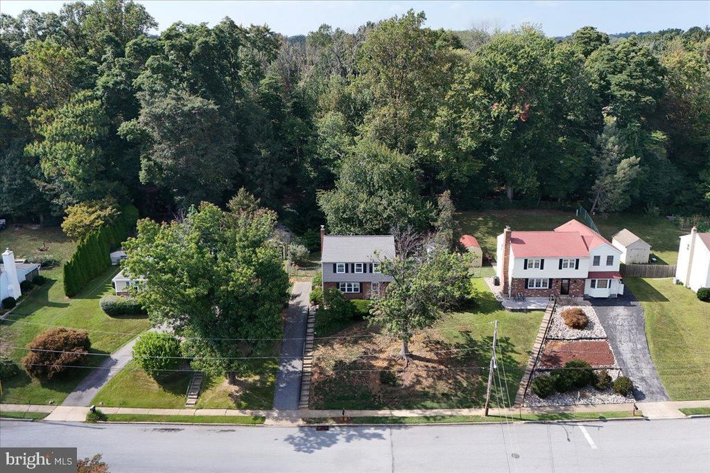 2575 W COLONIAL DR, Upper Chichester, PA 19061