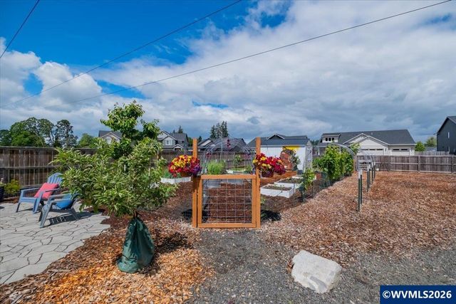 6222 NE Meander St, Albany, OR 97321