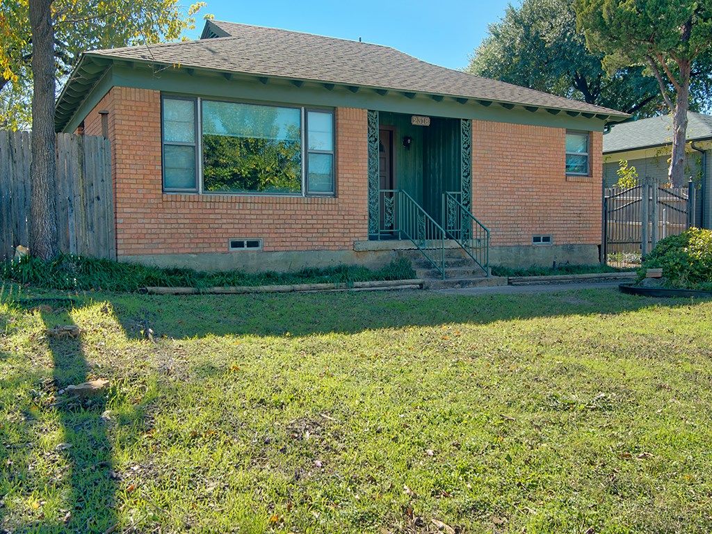 2318 Elmwood Boulevard, Dallas, TX 75224
