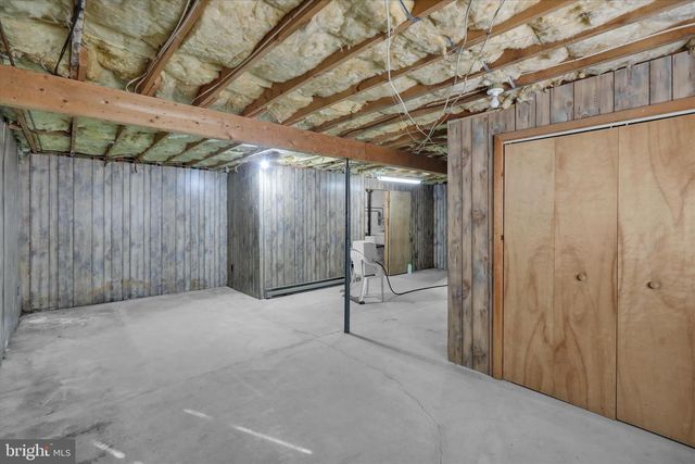 17 BIRDSFOOT DR, Robesonia, PA 19551