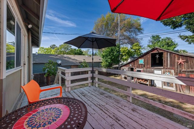 611 Petaluma Blvd S, Petaluma, CA 94952