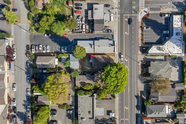 611 Petaluma Blvd S, Petaluma, CA 94952