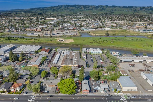 611 Petaluma Blvd S, Petaluma, CA 94952