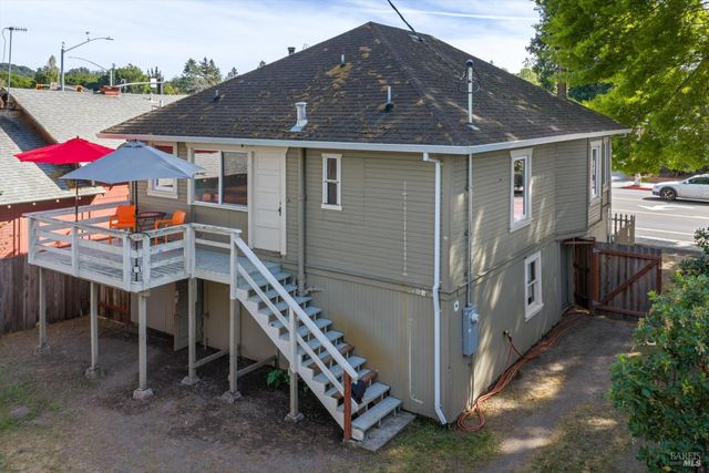 611 Petaluma Blvd S, Petaluma, CA 94952