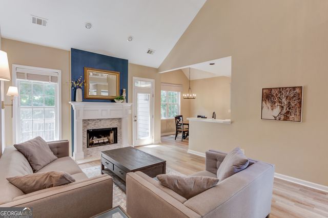 2515 Chandler Grove Drive, Buford, GA 30519