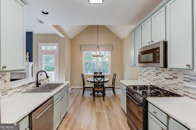 2515 Chandler Grove Drive, Buford, GA 30519