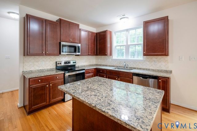 8341 Town Hall Ct, Richmond, VA 23231