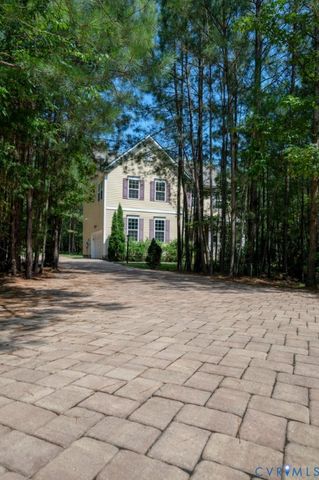 8341 Town Hall Ct, Richmond, VA 23231