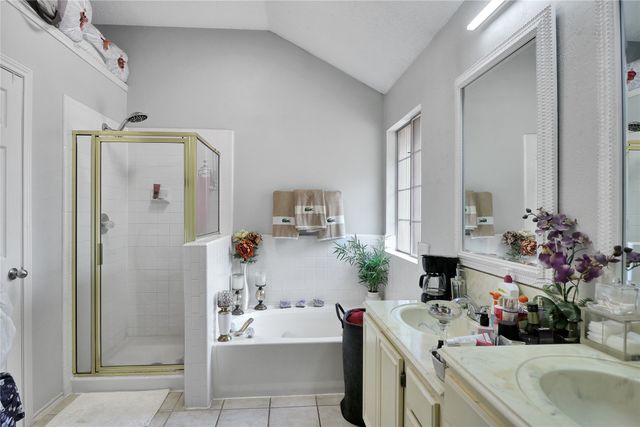 1637 Arbor Ridge Drive, Fort Worth, TX 76112