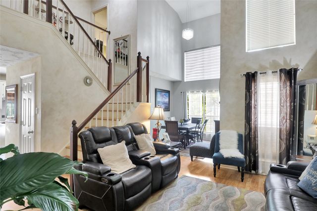 1637 Arbor Ridge Drive, Fort Worth, TX 76112