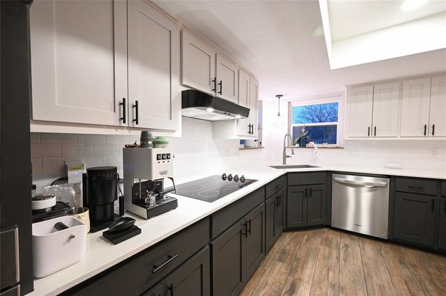 2525 N Fairfield Drive, Edmond, OK 73012