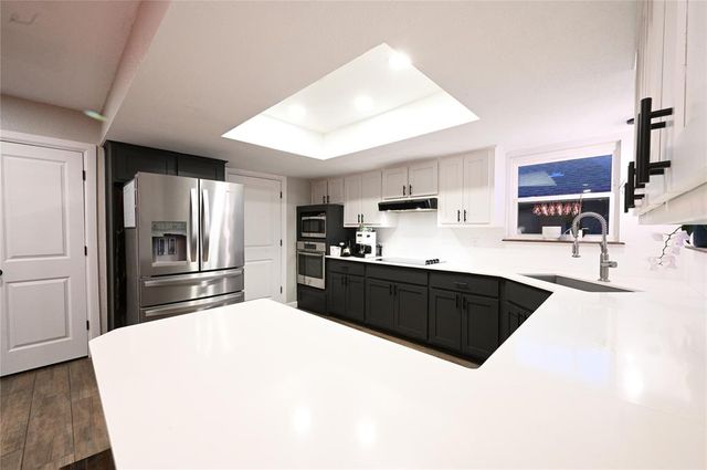 2525 N Fairfield Drive, Edmond, OK 73012