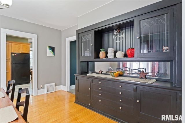 101 S Stewart Street, Geneseo, IL 61254