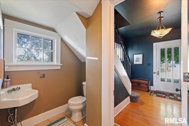 101 S Stewart Street, Geneseo, IL 61254