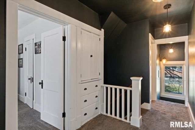 101 S Stewart Street, Geneseo, IL 61254