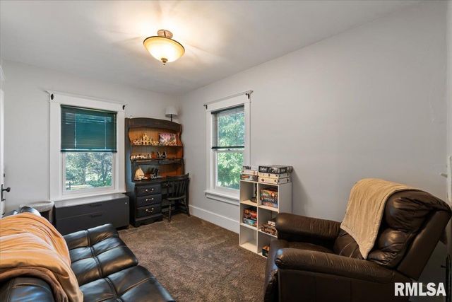 101 S Stewart Street, Geneseo, IL 61254