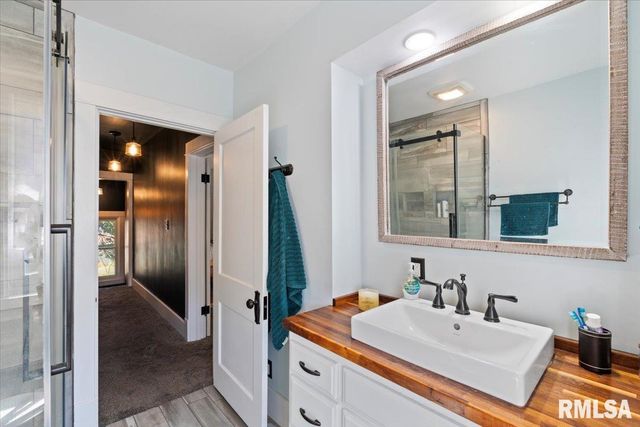 101 S Stewart Street, Geneseo, IL 61254