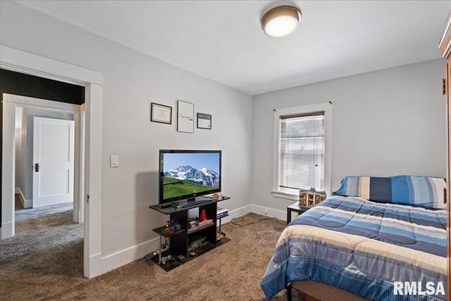 101 S Stewart Street, Geneseo, IL 61254