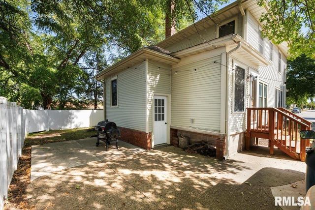 101 S Stewart Street, Geneseo, IL 61254