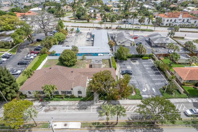 912 SE 4th Street, Boynton Beach, FL 33435