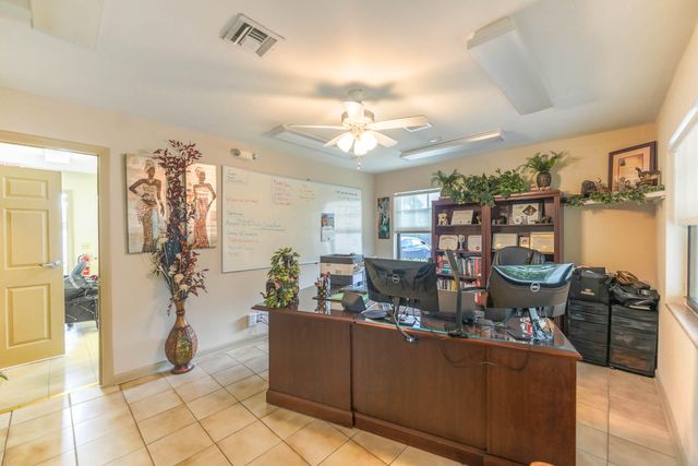 912 SE 4th Street, Boynton Beach, FL 33435