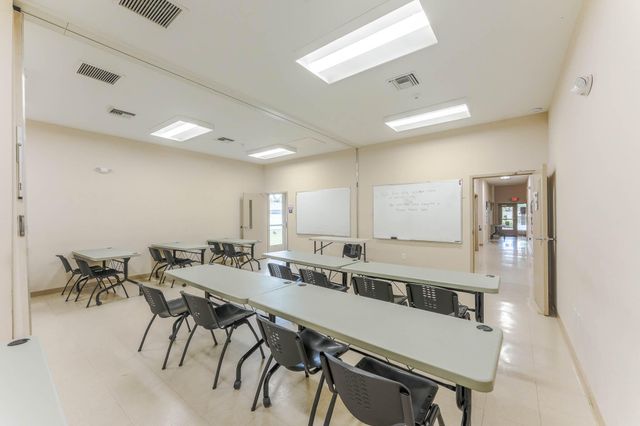 912 SE 4th Street, Boynton Beach, FL 33435