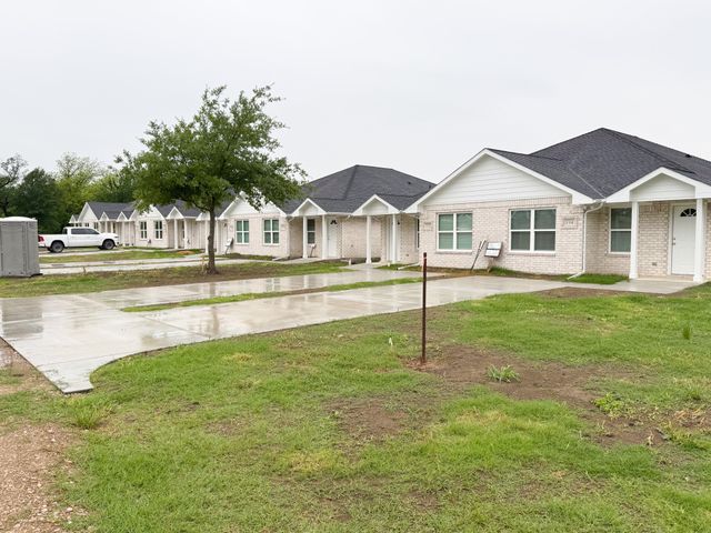 200 N Dallas Street 114, Rice, TX 75155