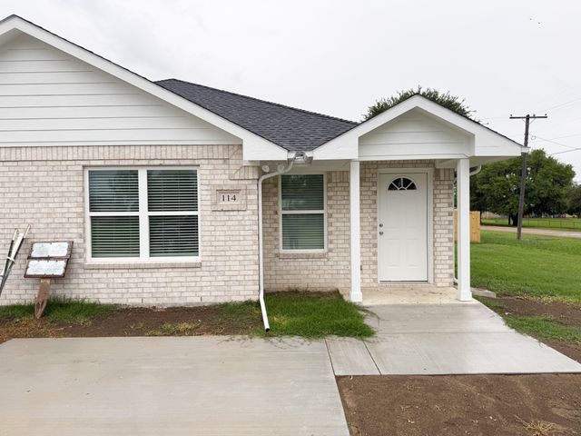 200 N Dallas Street 114, Rice, TX 75155