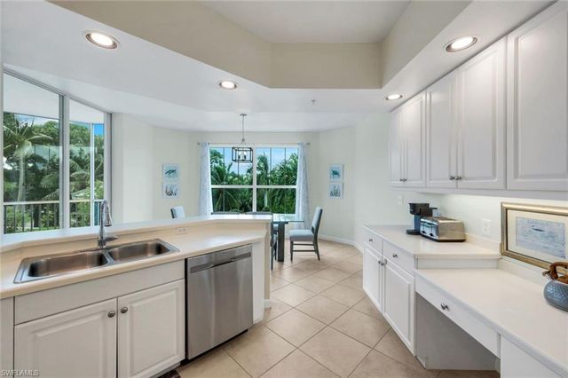 300 Dunes BLVD 203, Naples, FL 34110