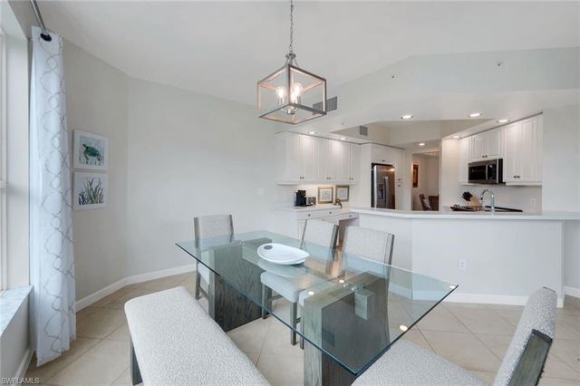 300 Dunes BLVD 203, Naples, FL 34110