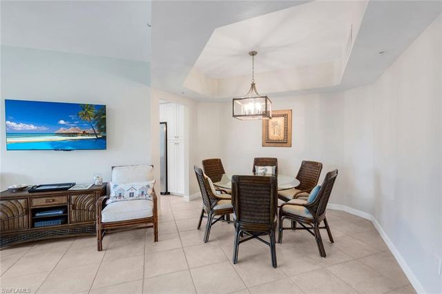 300 Dunes BLVD 203, Naples, FL 34110