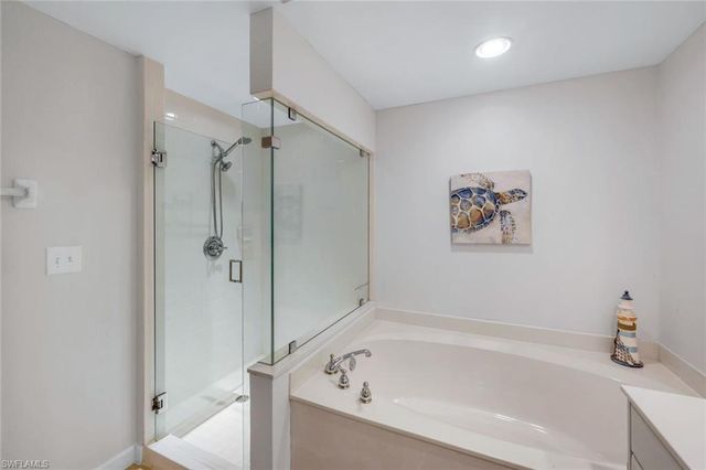 300 Dunes BLVD 203, Naples, FL 34110