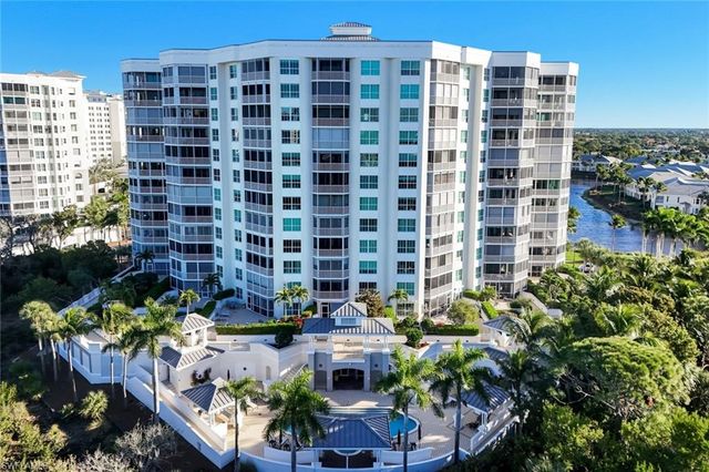 300 Dunes BLVD 203, Naples, FL 34110