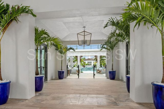 300 Dunes BLVD 203, Naples, FL 34110