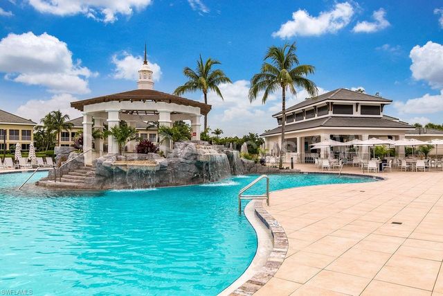 300 Dunes BLVD 203, Naples, FL 34110
