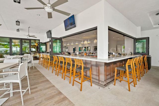 300 Dunes BLVD 203, Naples, FL 34110