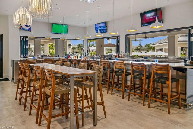 300 Dunes BLVD 203, Naples, FL 34110