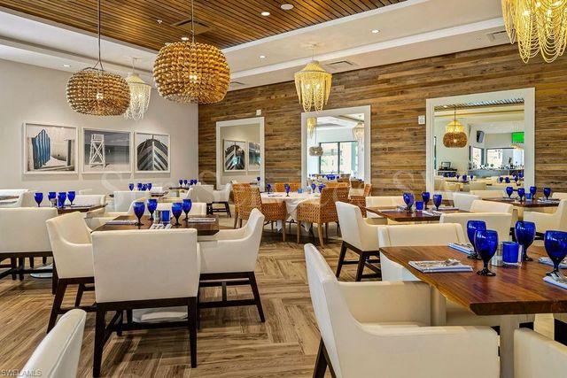 300 Dunes BLVD 203, Naples, FL 34110