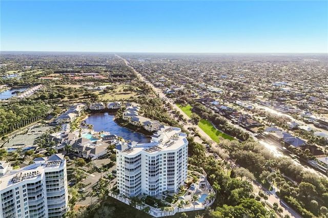 300 Dunes BLVD 203, Naples, FL 34110