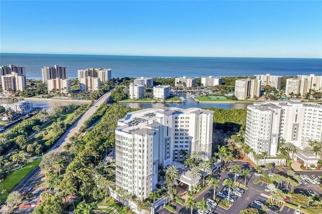 300 Dunes BLVD 203, Naples, FL 34110