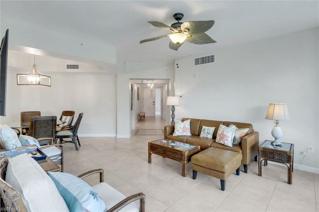 300 Dunes BLVD 203, Naples, FL 34110