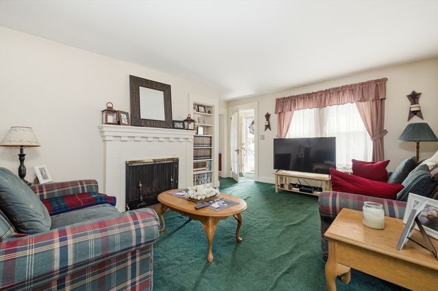 47 Morse Ave, Brockton, MA 02301
