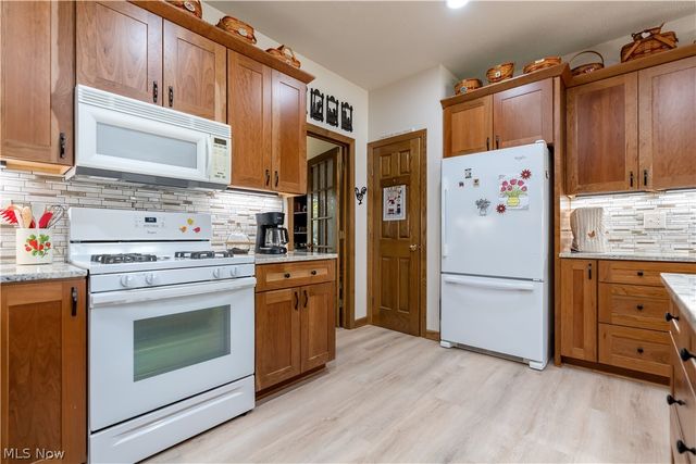 2568 Shadow Lane, Clinton, OH 44216