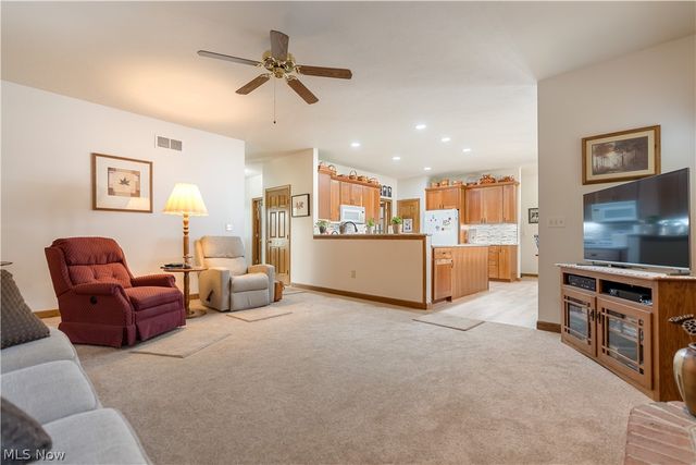 2568 Shadow Lane, Clinton, OH 44216