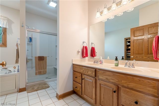 2568 Shadow Lane, Clinton, OH 44216