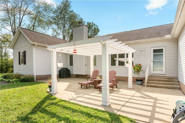 2568 Shadow Lane, Clinton, OH 44216